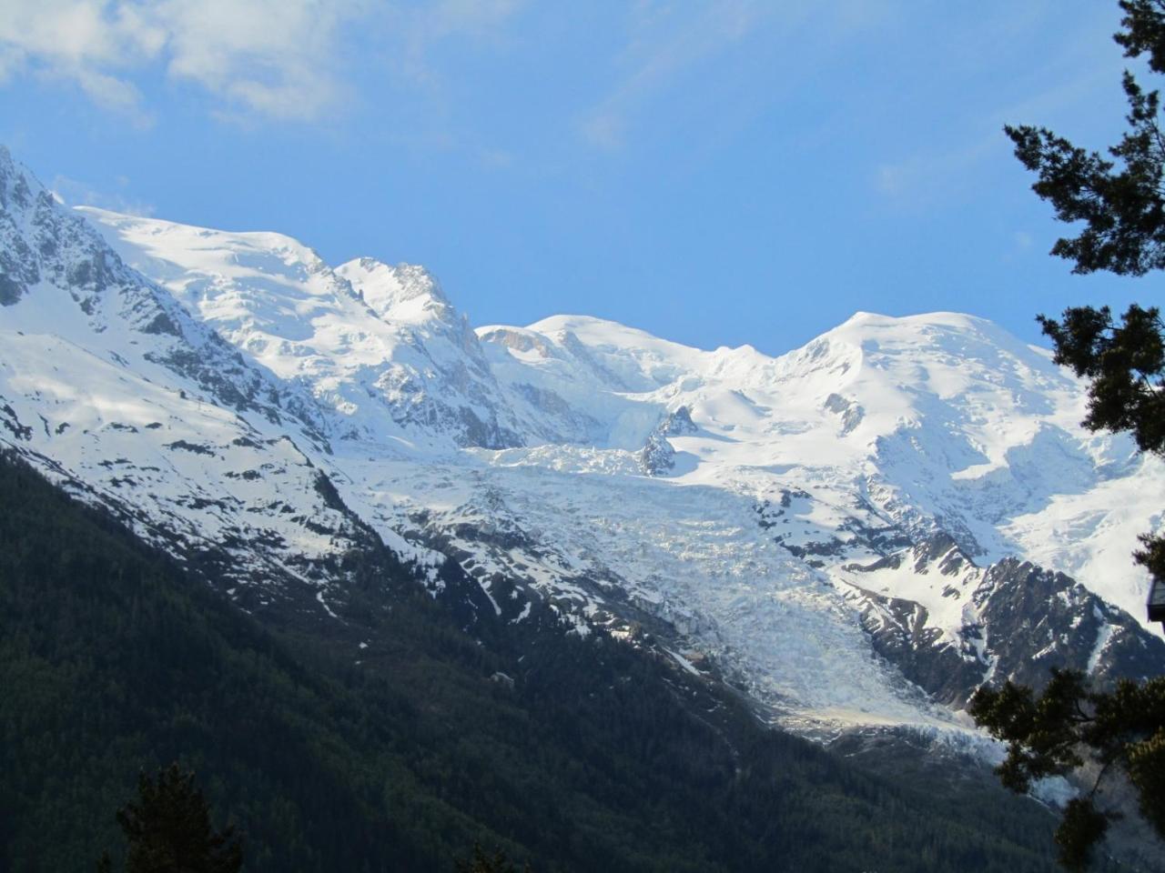 Apartment Le Pied Du Brevent - Walk To Ski Lift, Chamonix Getaway Екстериор снимка