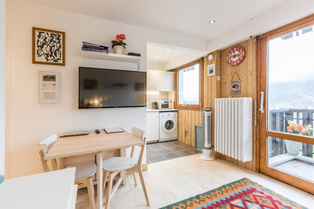Apartment Le Pied Du Brevent - Walk To Ski Lift, Chamonix Getaway Екстериор снимка